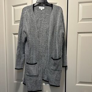 Elle Women's Black and White Chevron Cardigan